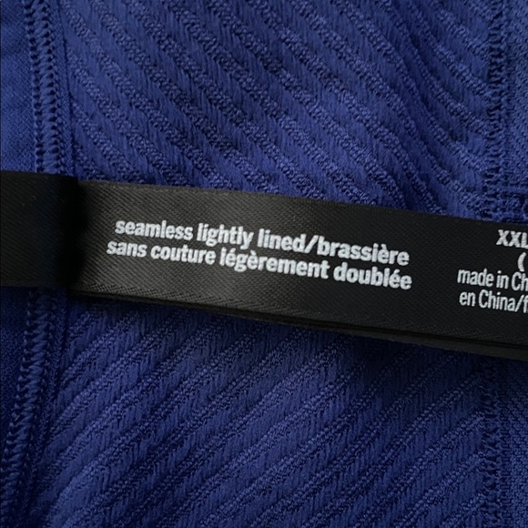 PINK Victoria's Secret Sports Bra - Picture 8 of 8